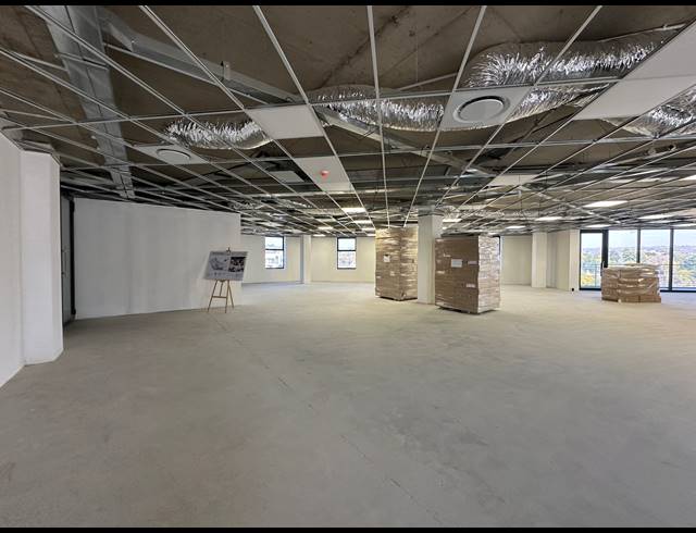 512M² OFFICE TO LET IN GLENADRIENNE